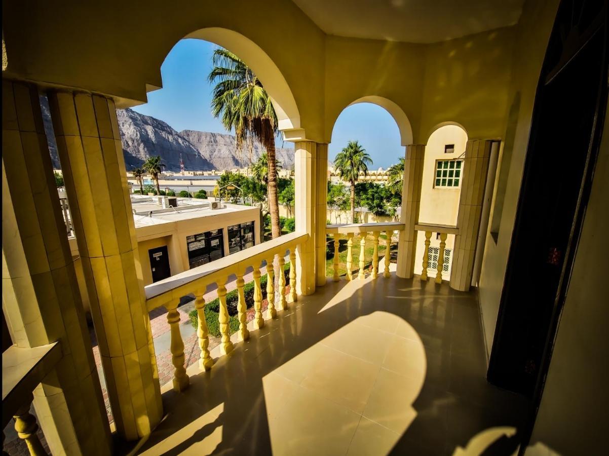 Khasab Hotel エクステリア 写真